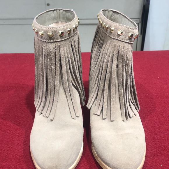 Ladies Boots - Picture 2 of 2